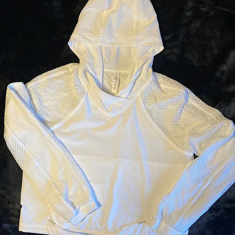 Lululemon White top - Picture 1 of 8